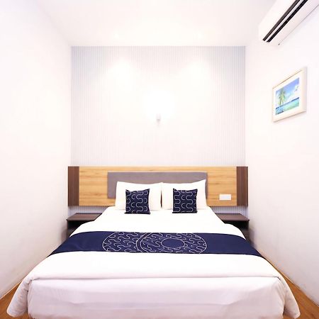 Agape Hotel Selayang Batu-grotten Buitenkant foto