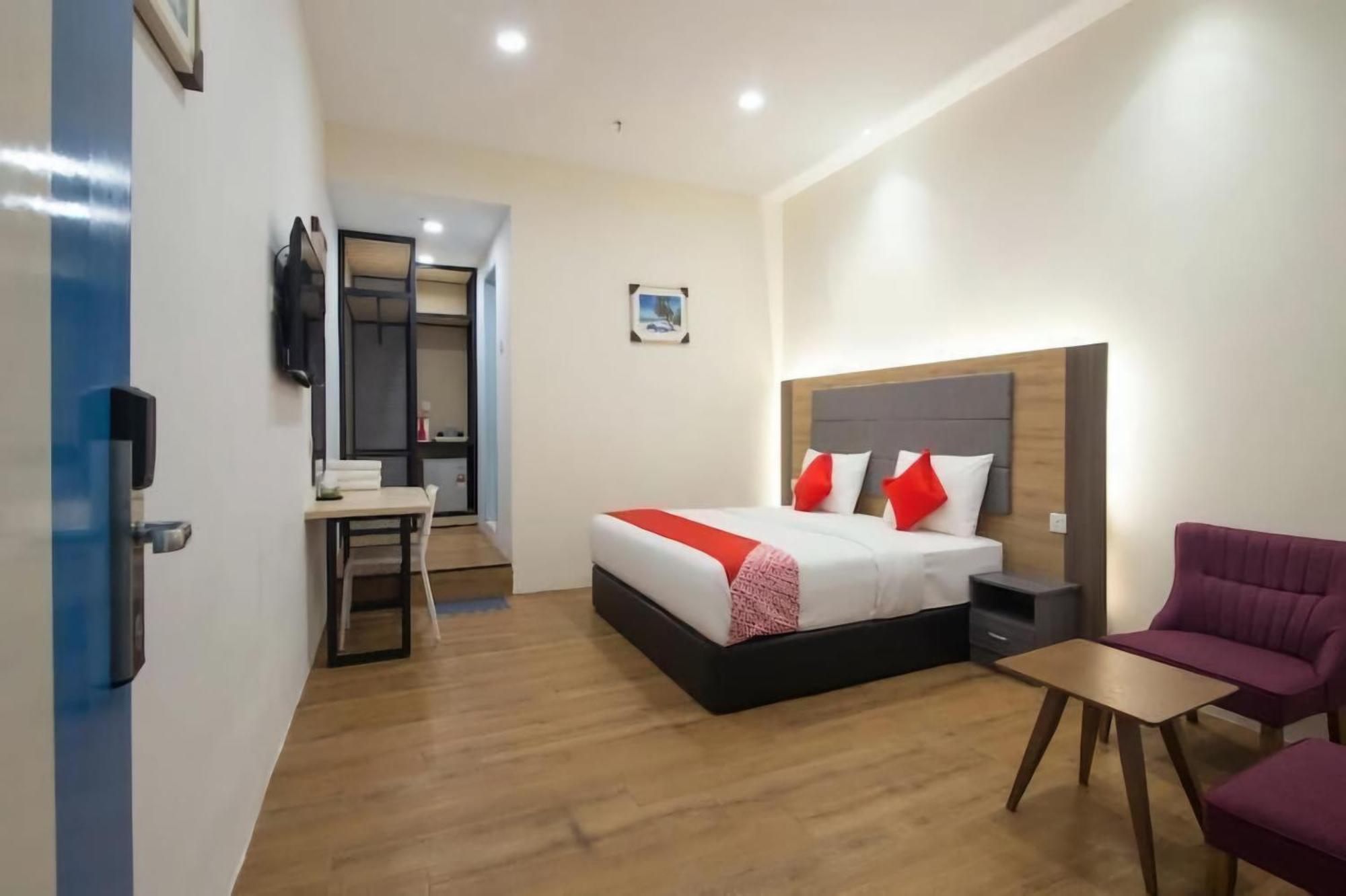 Agape Hotel Selayang Batu-grotten Buitenkant foto